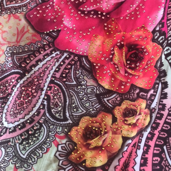 NWT Cache multi print tee top blouse - Picture 4 of 4